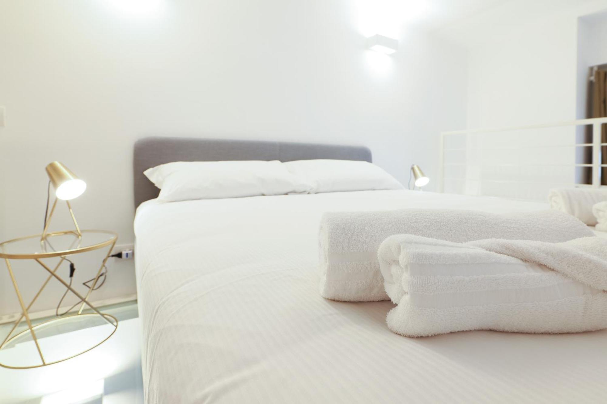 Primopiano - Aragona Flats Apartment Milan Bagian luar foto